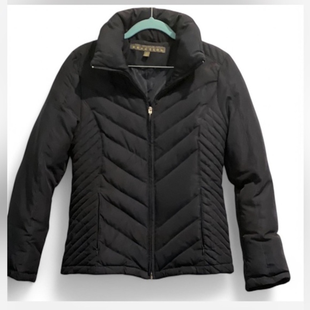 Kenneth Cole Reaction Black Quilted Puffer Jacket with Chevron Pattern small